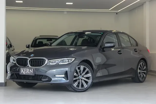 BMW 320i 2.0 GP 2022 anunciado e vendido